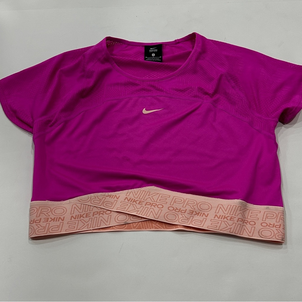 Women’s Nike Pro Crop Top Pink Short Sleeve Medium - Picture 3 of 9